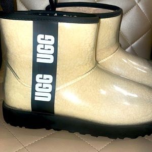 Like New EUC UGG Rain boots.